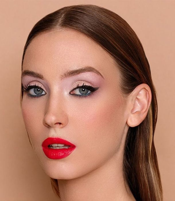 Scegli i nostri prodotti professionali per labbra Gil Cagnè